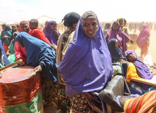 نزوح وجفاف وفساد.. الصوماليون يتجرعون ألواناً مختلفة من المعاناة