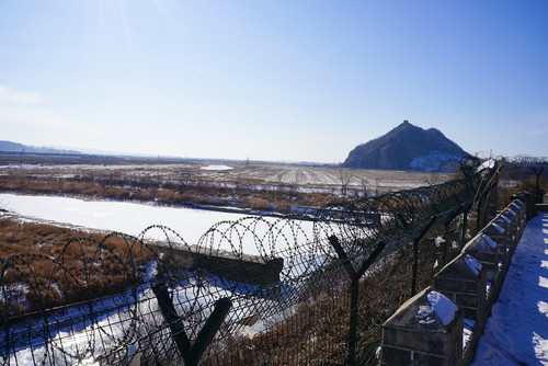 في حدث نادر.. شخص مجهول يتسلل إلى كوريا الشمالية عبر الحدود الجنوبية
