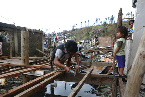 «اليونيسيف» تتلقى 38% فقط من احتياجاتها لدعم المتضررين من إعصار الفلبين