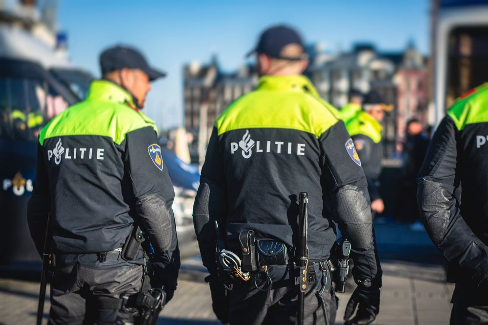 قتيلان في هجوم مسلح بمطعم للوجبات السريعة في هولندا