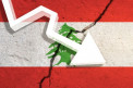 إعلان إفلاس "لبنان" رسمياً.. ردود فعل "غاضبة" في انتظار توزيع الخسائر على الدولة والمودعين