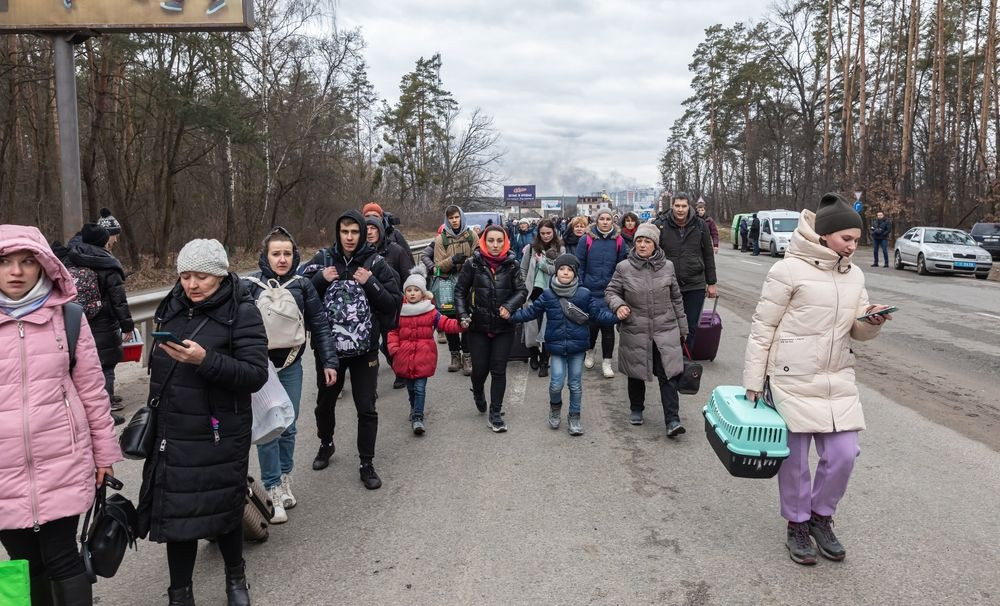 الآلاف يتدفقون على بولندا ومسؤول أوكراني يؤكد نزوح ثلث سكان خاركيف
