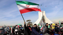 نقابات للمتقاعدين في إيران تحذر: تدهور حاد للأوضاع النقابية والمعيشية