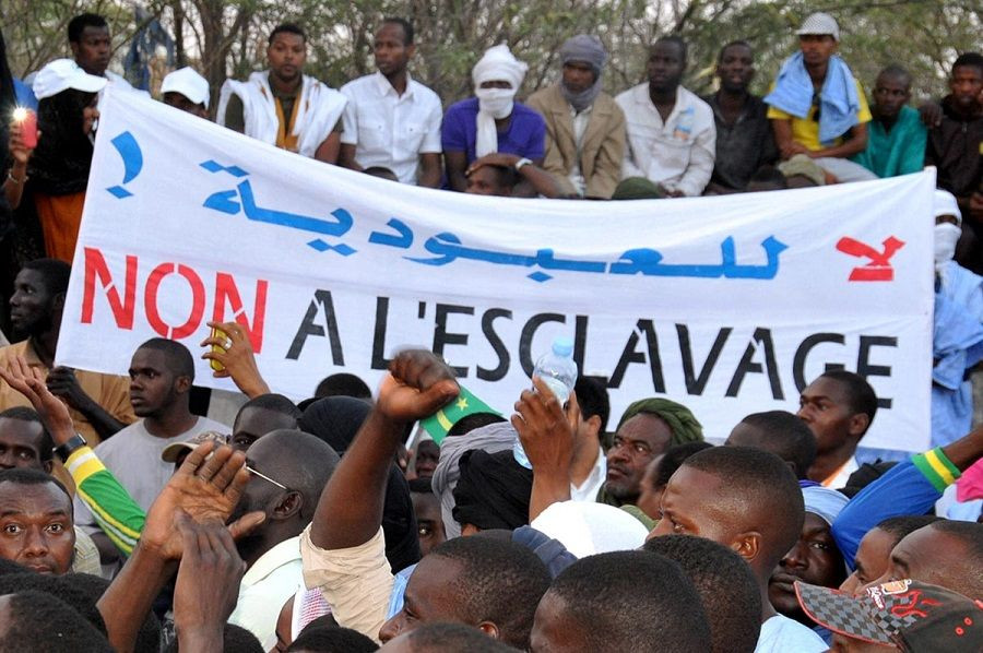 «حقوق الإنسان الموريتانية»: هناك تحديات تعترض القضاء على "مخلفات الرق"