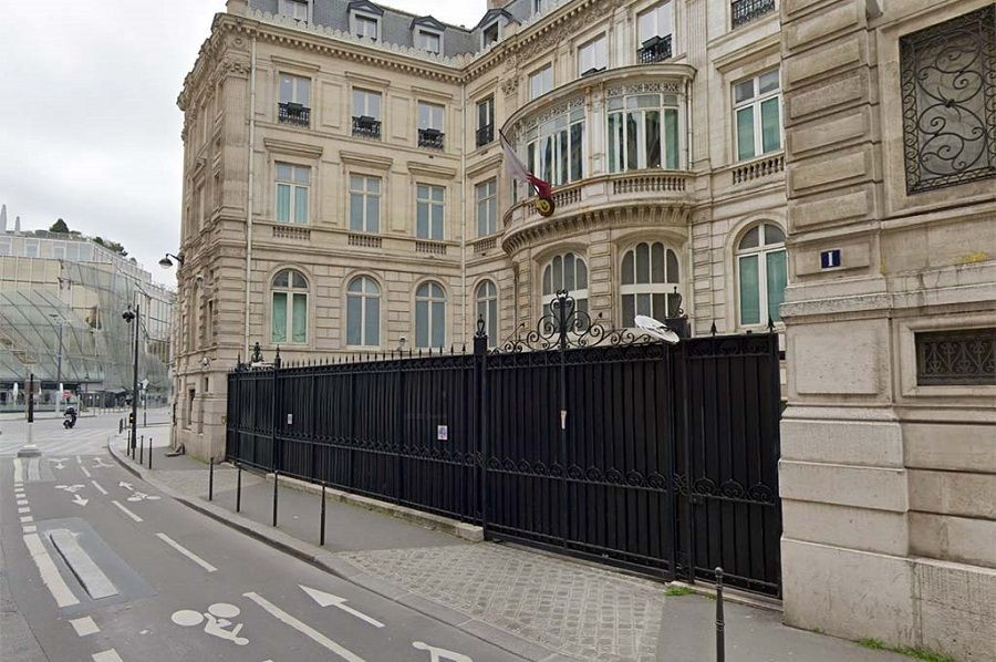 مقتل رجل أمن في سفارة قطر بفرنسا والقبض على المشتبه به