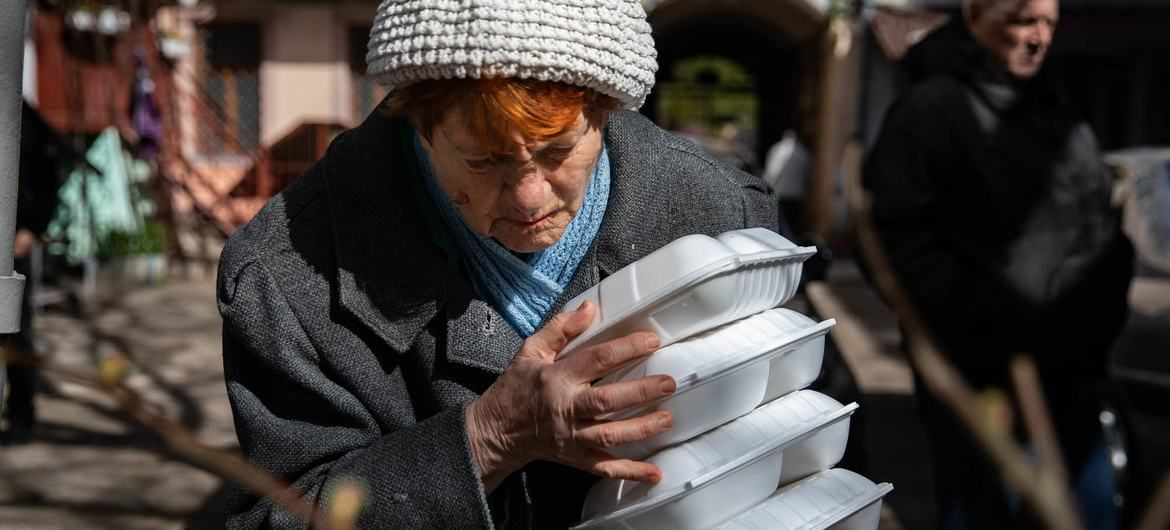 أوكرانيا.. 2.2 مليون شخص في "دونيتسك" بحاجة للمساعدة الإنسانية