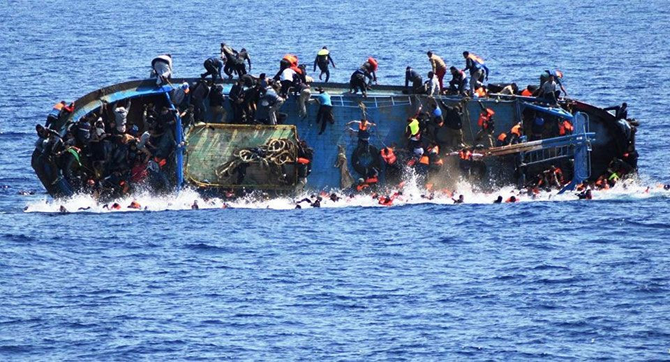 مقتل امرأة حامل وفقدان 22 في غرق "مركب مهاجرين" بالبحر المتوسط