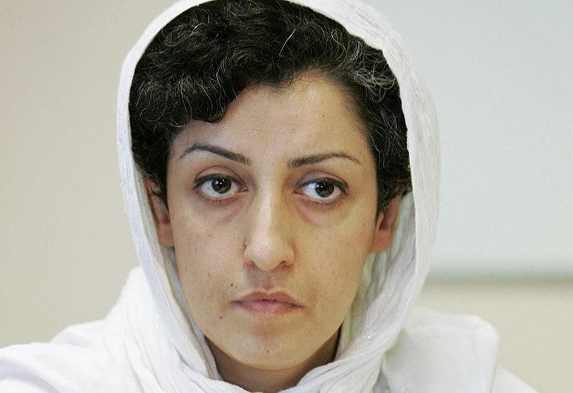 "العفو الدولية": الناشطة الإيرانية نرجس محمدي تتعرض للتعذيب وتدعو للإفراج عنها