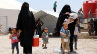 طاجيكستان تتسلم 146 من عائلات داعش المحتجزين بمخيم الهول السوري