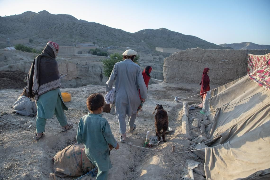 منظمة دولية: الديون وسبل العيش المعطلة تجبر الأفغان على "النزوح الاقتصادي"