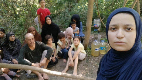 اليونان تحدد مكان لاجئين سوريين حوصروا لأيام في جزيرة على حدود تركيا