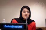 عائشة.. أفغانية تروي معاناة التعليم بين "جدران ملطخة بالدماء"