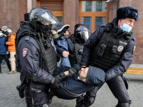 روسيا.. توقيف أكثر من 1300 شخص خلال تظاهرات مناهضة لقرار التعبئة