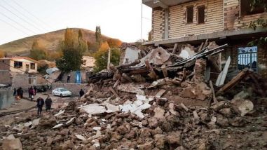 أكثر من 500 جريح في زلزال بشمال غرب إيران