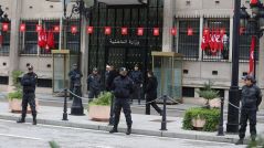 الأمن التونسي يفكك شبكة دولية تعمل في غسيل الأموال والاتجار بالبشر