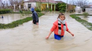 مقتل شخصين جراء الأمطار الغزيرة في ألبانيا