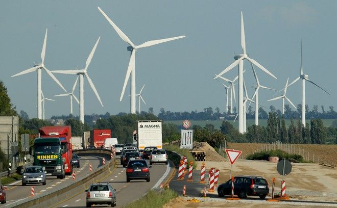 صحيفة إسبانية: مدريد تعد خطة لتعزيز الطاقة المتجددة