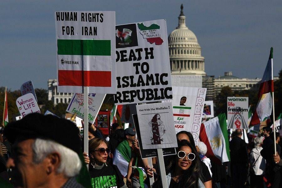 تنديد دولي واستدعاء سفراء بعد إصدار أحكام إعدام جديدة في إيران