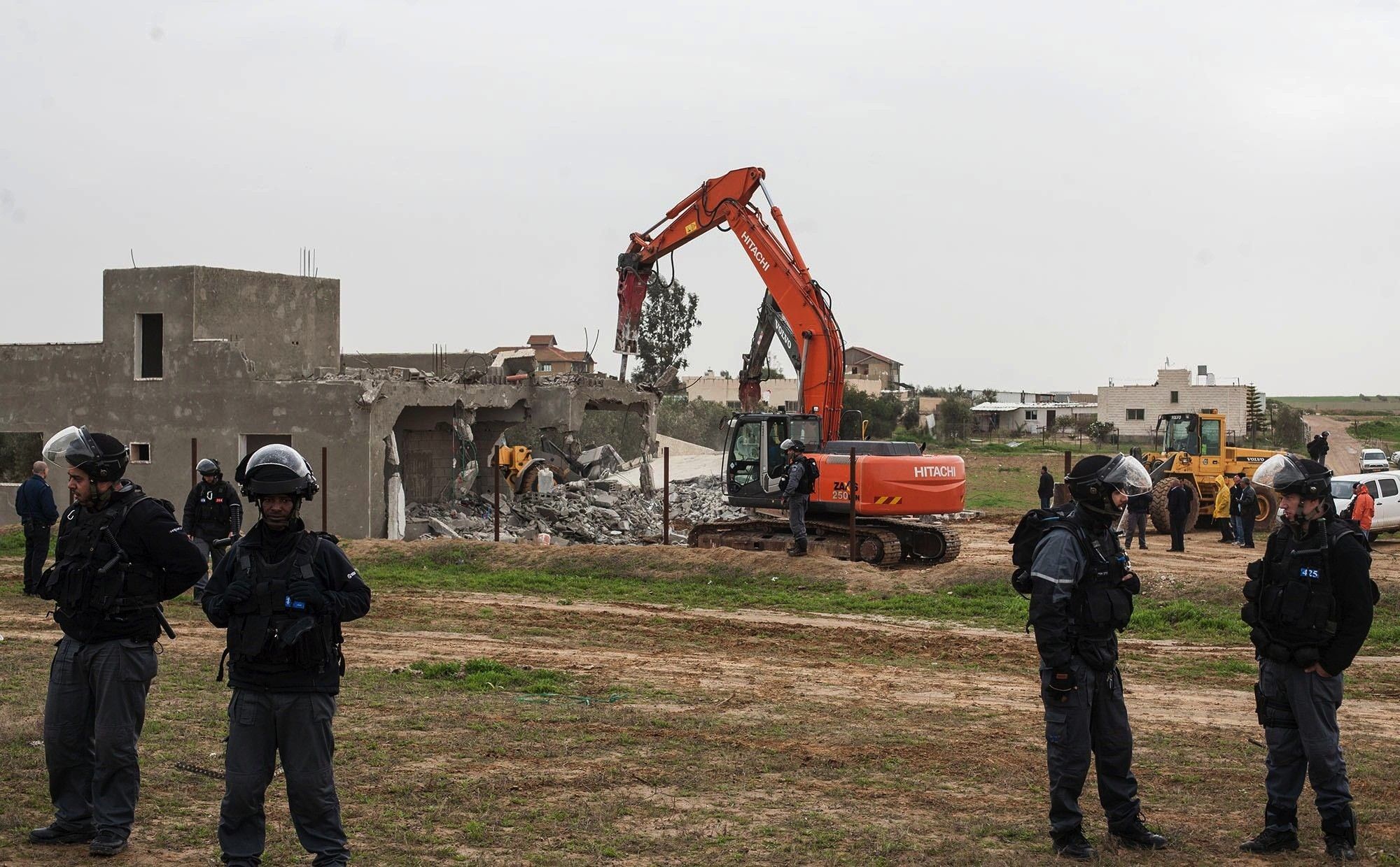 السلطات الإسرائيلية تهدم قرية العراقيب للمرة الـ212