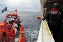 فقدان ثمانية بحارة جراء غرق سفينة شحن قرب اليابان
