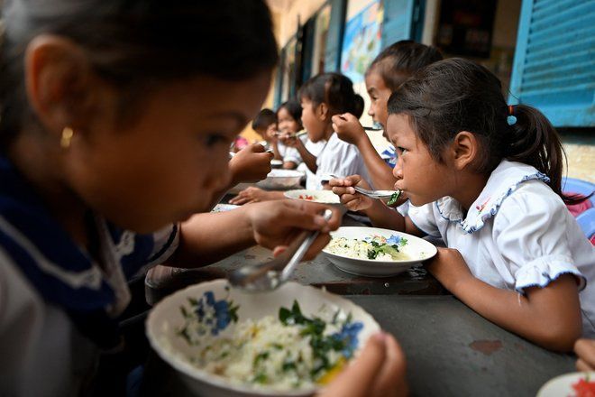 "الأغذية العالمي": برنامج التغذية المدرسية يصل لـ100 ألف طالب في كمبوديا