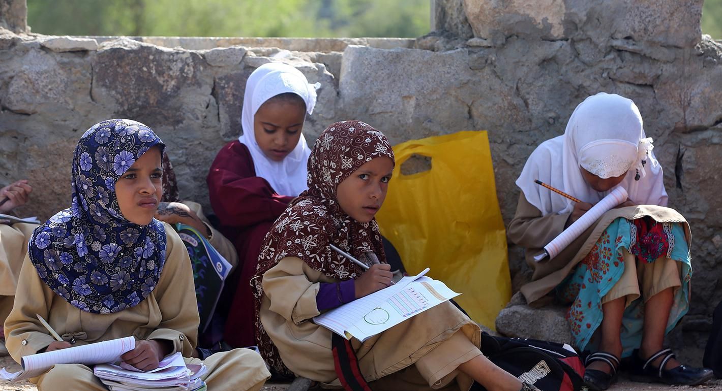 منظمة دولية: مليونا طفل يمني خارج "المدرسة" بسبب الفقر والصراع