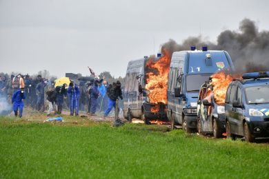 صدامات بين الشرطة الفرنسية ومحتجين حول مشروع إقامة أحواض ماء للزراعة