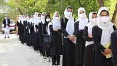 الحزن يكسو وجوه فتيات أفغانستان مع بدء الدراسة "بدونهن"