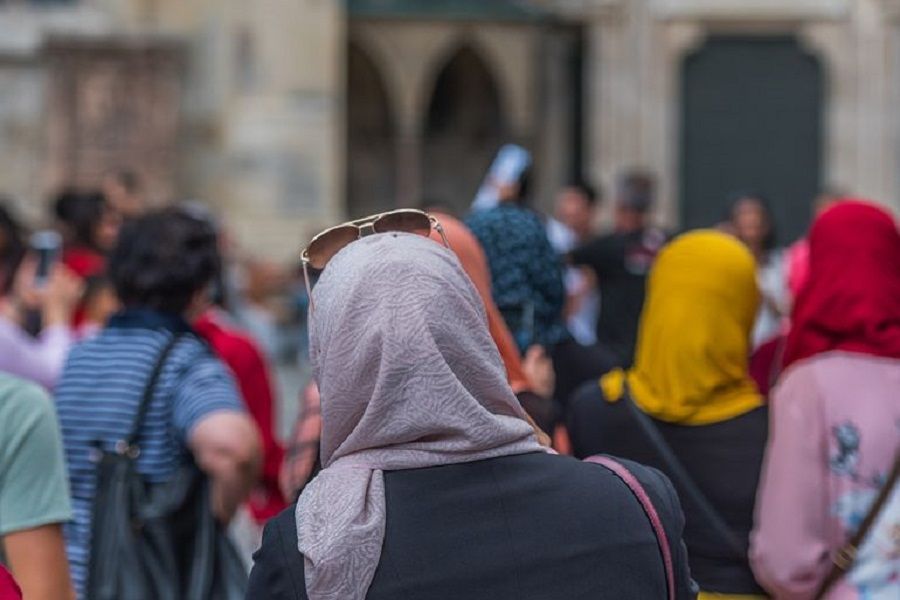 "اخلعي حجابك".. المسلمات الأكثر عرضة للعنصرية والتمييز في النمسا