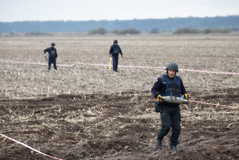 الصليب الأحمر: الألغام قد تضر الأراضي الزراعية في أوكرانيا لسنوات