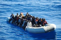 عودة قوارب اللاجئين لنشاطها مع اعتدال الأحوال الجوية أمام السواحل المغربية