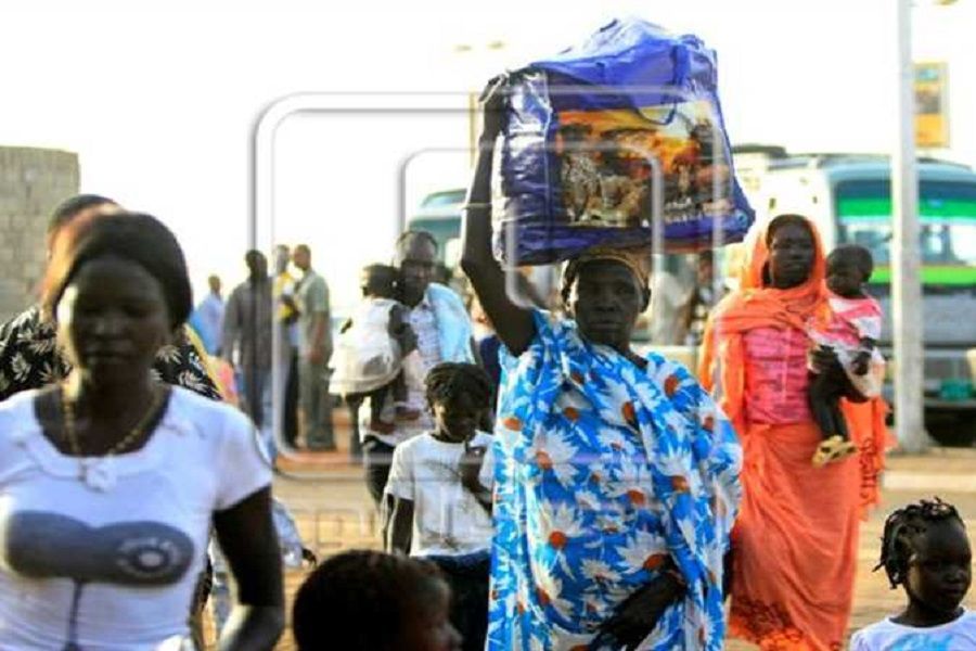 فرّوا من السودان.. حكاية لاجئين ينتظرون بمطار بالويش ولا يعلمون وجهتهم