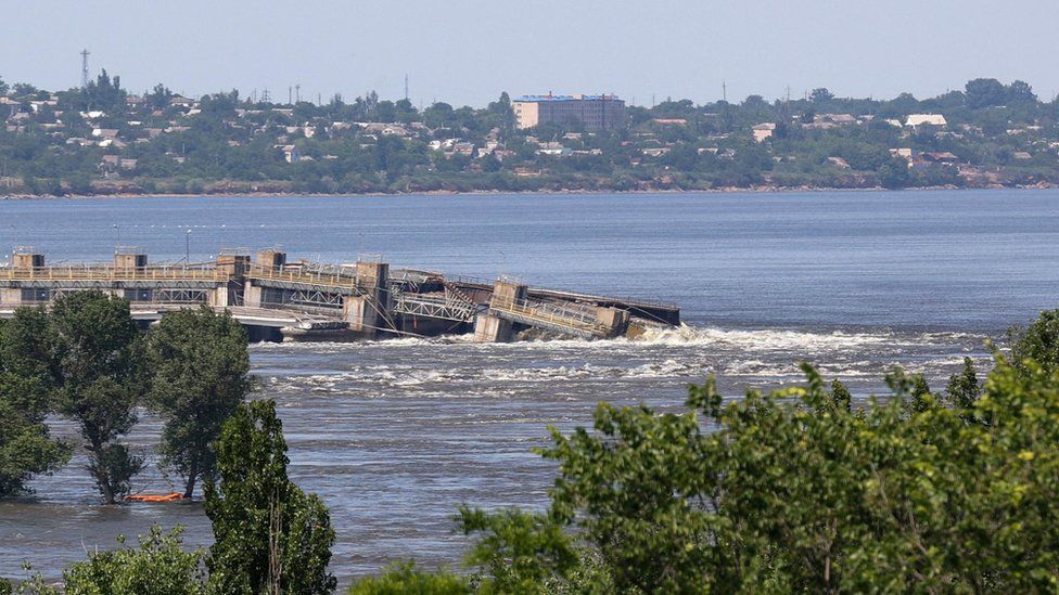 تفجير السد الأوكراني يثير قلق الغرب ويشكل خطورة على محطة زابوريجيا النووية