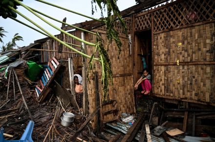 مجلس بورما العسكري يعلق تصاريح عاملي إغاثة الناجين من الإعصار موكا