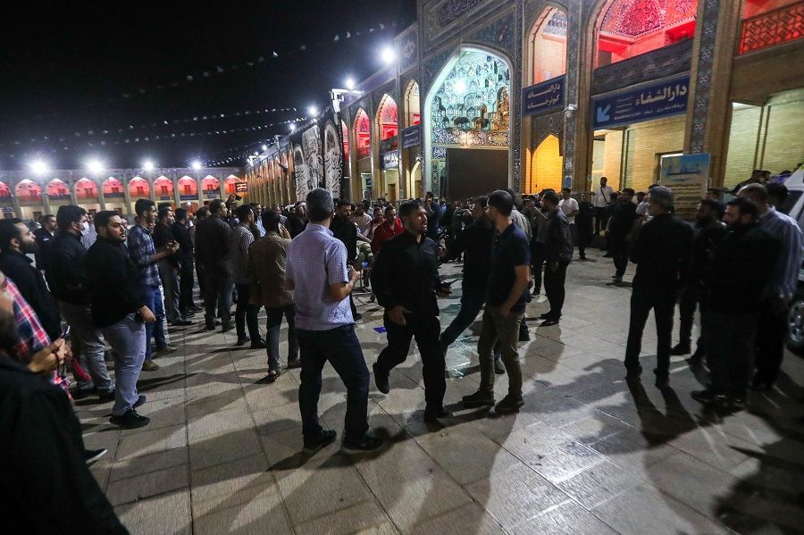 قتيل و8 جرحى في هجوم مسلّح على مرقد شيعي في إيران