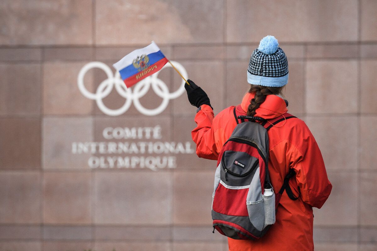 Macron: No Russian flags at Paris 2024 Olympics – POLITICO