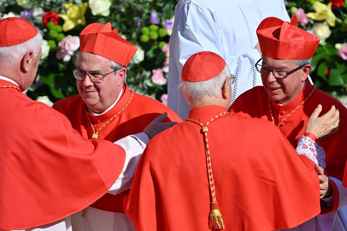 Vestments and symbols of the Office of the Cardinal