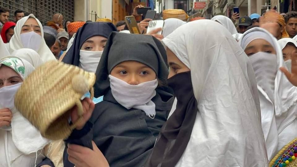 Moroccan ladies in Hayek protest to revive their traditional dress- Photo from the Molat Al Hayek organization.