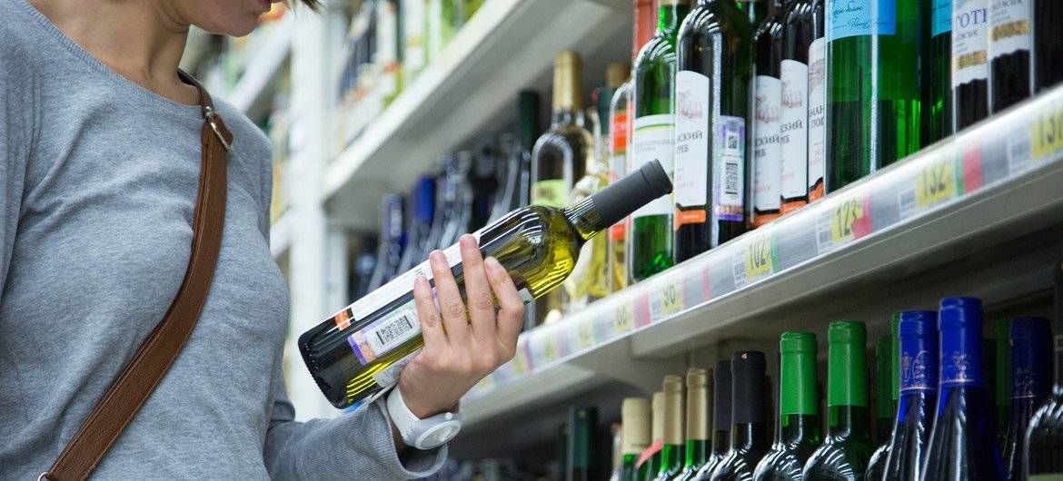 WHO urges action to curb alcohol consumption as Europe tops charts