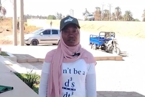 رغم معاناة الحرب.. فتاة سودانية تتحدى التقاليد وتقطع 500 كيلومتر على دراجة هوائية