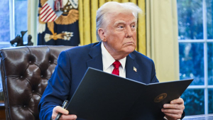 ترامب يقاطع قمة العشرين في جنوب إفريقيا ويتهم حكومتها بانتهاك حقوق الأقلية البيضاء