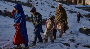 وسط نقص التمويل.. الأمم المتحدة تكثف جهود الإغاثة مع اشتداد البرد في أفغانستان