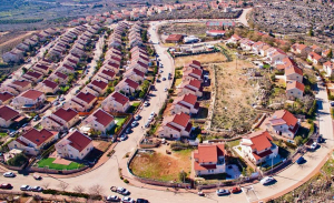 وسط ضغوط داخلية وخارجية.. أيرلندا تدرس توسيع الحظر التجاري على المستوطنات الإسرائيلية