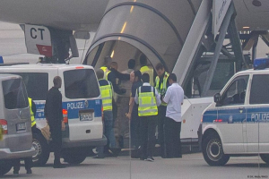 دعت لإصلاحات هيكلية.. دراسة ألمانية تكشف امتداد العنصرية إلى مؤسسات الدولة