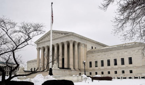 في دعوى الأضرار المناخية.. المحكمة العليا الأمريكية تستمع لشركات الوقود الأحفوري