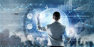 بحثا عن العدالة الاجتماعية.. تمكين المرأة في العصر الرقمي يصطدم بتحديات الفجوة التقنية