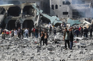 "حين يصبح الغذاء ورقة تفاوض".. دعوات لتحرير المساعدات من الابتزاز السياسي في غزة