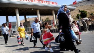 بطالة وبنية مدمرة وحقوق هشة.. ماذا ينتظر السوريين العائدين؟