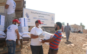 بعد تسجيل 17 حادثة.. 68 منظمة أممية ودولية تطالب بحماية العاملين الإنسانيين في اليمن