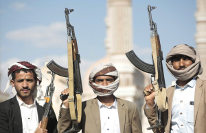 تهريب السلاح.. تصاعد نفوذ ميليشيا الحوثيين عبر التهريب في البحر الأحمر